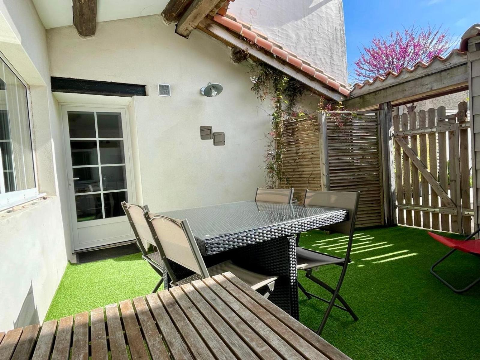 Beau T3 *** Pour 2 A 4 Pers Avec Patio Privatif Apartment La Couarde-sur-Mer Exterior photo