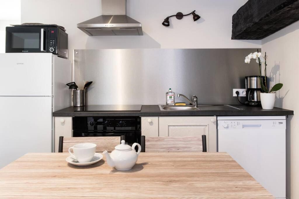 Beau T3 *** Pour 2 A 4 Pers Avec Patio Privatif Apartment La Couarde-sur-Mer Exterior photo