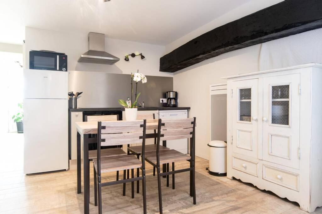 Beau T3 *** Pour 2 A 4 Pers Avec Patio Privatif Apartment La Couarde-sur-Mer Exterior photo